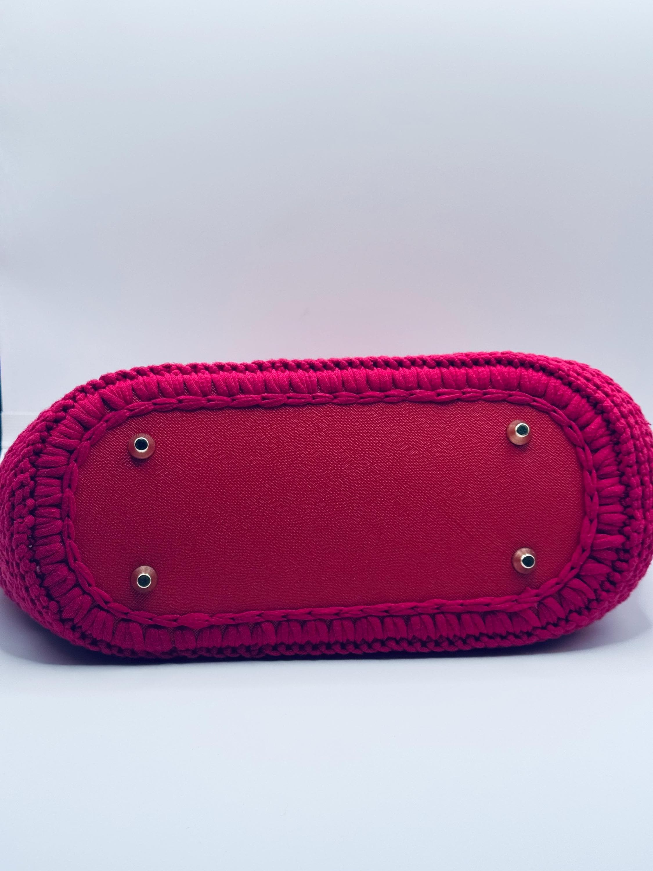 The Sienna — Minimalist Boho Crochet Handbag – Bold Yet Refined