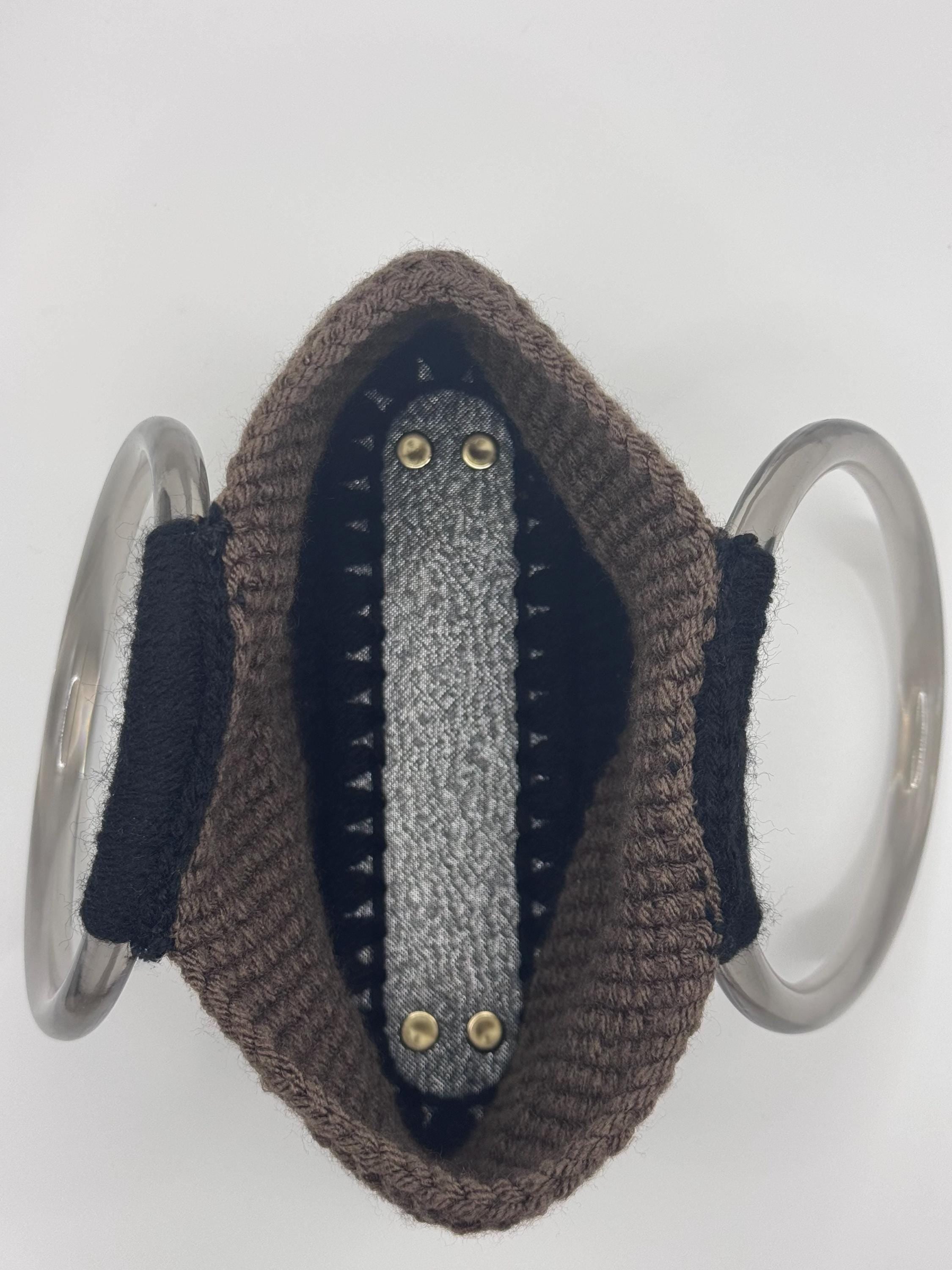 The Noa — Structured Minimalist Crochet Handbag with Clear Ring Handles